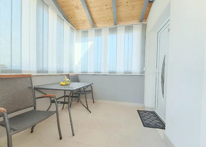 דירה Katic Ražanj